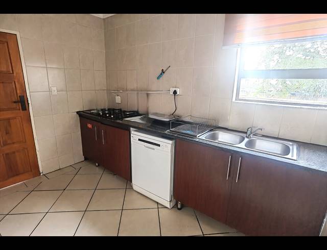 4 BEDROOM TOWNHOUSE FOR SALE IN VALLEY VIEW ESTATE